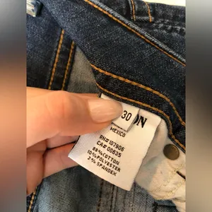 Hudson Bootcut Jeans Signature Midrise Size 30S thumbnail 4