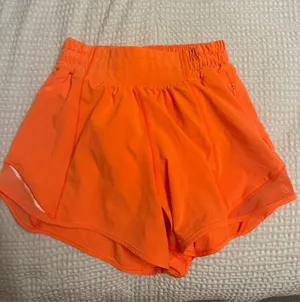 Lululemon Hotty Hot 4" Shorts High-Rise thumbnail 1
