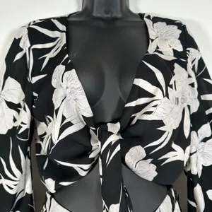 Show Me Your Mumu Jaelynn Jumpsuit Womens Medium Black/White Tied Up Bell Sleeve thumbnail 6