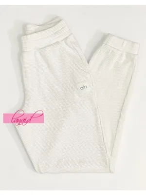 Alo Weekend Escape Joggers Ivory Waffle Thermal High-Rise Waist Cream Sweatpants thumbnail 10