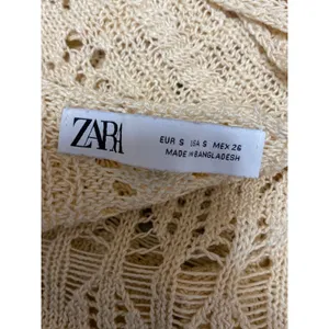 Zara Women's Cream Beige Crochet Knit Sleeveless Button Up Boho Crop Top Size S thumbnail 5