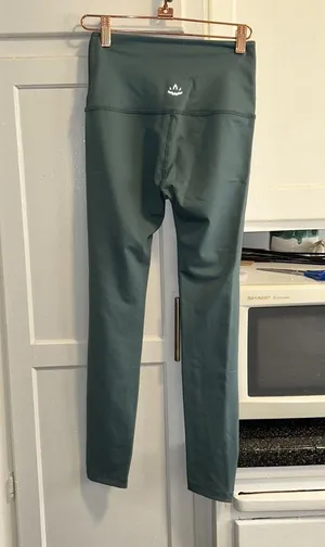 Beyond Yoga, light green, XS full length legging thumbnail 2