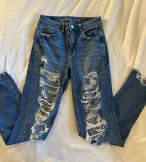 American Eagle Mom Jeans thumbnail 1