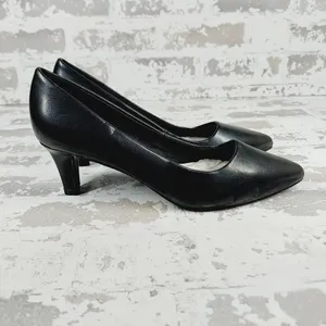 easy street Black Pointed-Toe Kitten Heel Pumps thumbnail 6