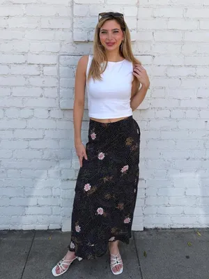 Vtg Coldwater Creek black floral maxi skirt with pink flowers and gold accents sz L - 16x38 #grunge #cottagecore #retro #y2k thumbnail 2