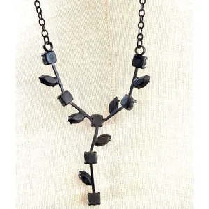 Black Metal Aurora Borealis Y-Necklace thumbnail 6