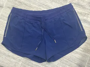Lululemon navy blue running shorts Sz 8 thumbnail 1