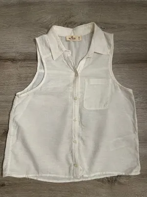 Hollister | cotton button down size xs thumbnail 1