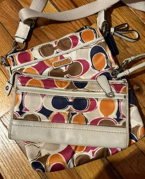 Crossbody thumbnail 2