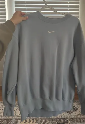 Nike Crewneck Sweatshirt thumbnail 1