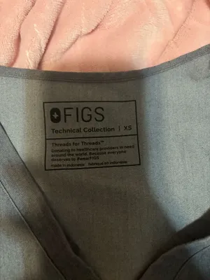 Figs Greg scrub top  thumbnail 2