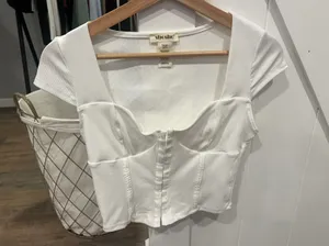 Amazon white going out top thumbnail 2