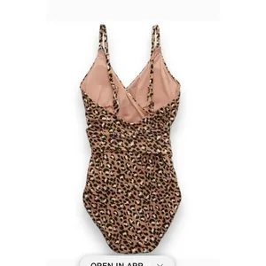 Aerie‎ Leopard Print Wrap One Piece Swimsuit Full Coverage Size Medium thumbnail 4