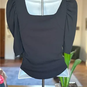 Free People Elegant Black Puff Sleeve Top thumbnail 4
