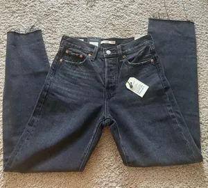 Levi’s Wedgie Straight Jeans Distressed High-Rise Button Fly thumbnail 1