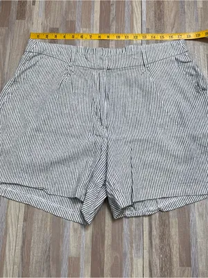 Old Navy Striped Women’s Linen Shorts Size XL thumbnail 3