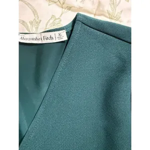 Abercrombie & Fitch Green Long Sleeve‎ Cutout Mini Dress Women's V-Neck Front XL thumbnail 6