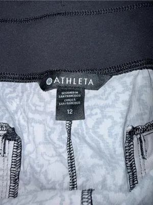 Athleta Trekkie North Mid Rise 3.5” Shorts – Size 12 thumbnail 4