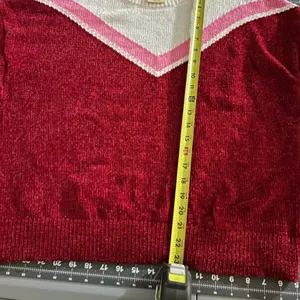 Stylish Red and White Women's Sweater Size undefined thumbnail 5