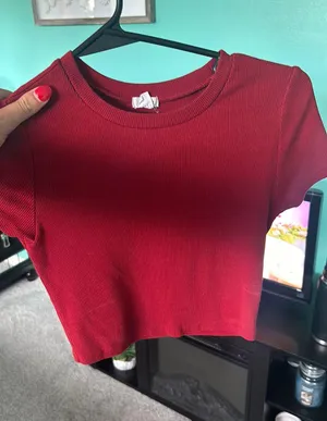 garage cropped top  thumbnail 1