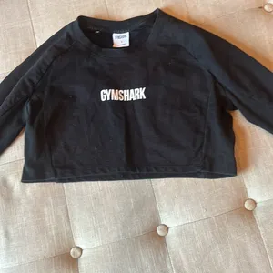 Gymshark Long Sleeve Spellout Logo Cropped Top Size Small thumbnail 3