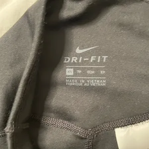 Nike Dri-Fit Black Leggings thumbnail 3