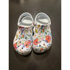 Crocs Classic Clogs Floral Multi Color Botanical Print Women 9 Men 7 thumbnail 2