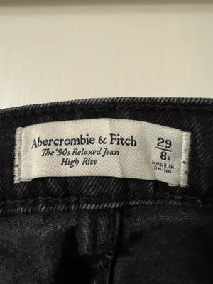 Abercrombie High-Rise 90s Jeans thumbnail 3