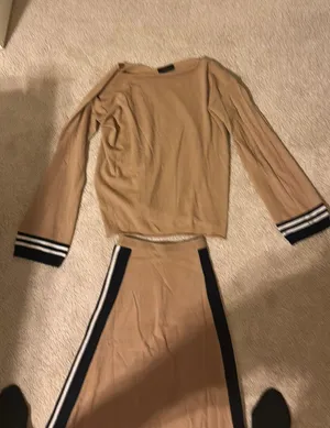L’Edition Sweater & Skirt thumbnail 2