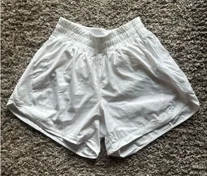 Lululemon Shorts thumbnail 1