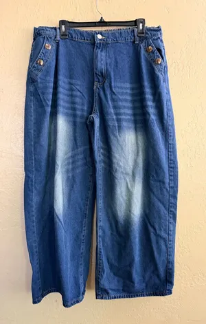 Wide Leg Women's Blue Denim Jeans with Button Detail waist 18", inseam 27" thumbnail 1