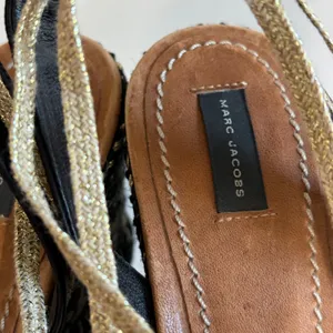 Marc Jacobs Black Satin Gold Metallic Wrap Espadrille Wedge Sandals Spain 38.5 thumbnail 5