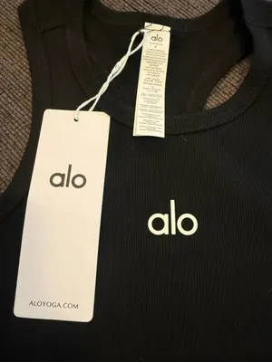 ALO Yoga Black Crop Tank Top thumbnail 3