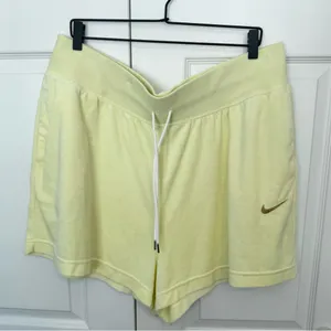 Nike Women's Terry Cloth Yellow Shorts XL - Plus Size 1X thumbnail 1