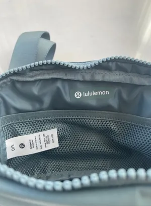 Lululemon Everywhere Belt Bag thumbnail 5