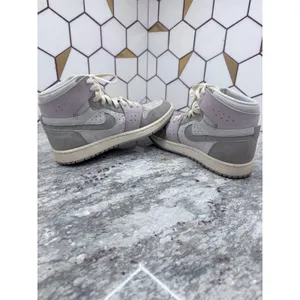 Nike Women's Air Jordan 1 Zoom CMFT Light Smoke Grey and Barely Grape Size 6.5 thumbnail 3
