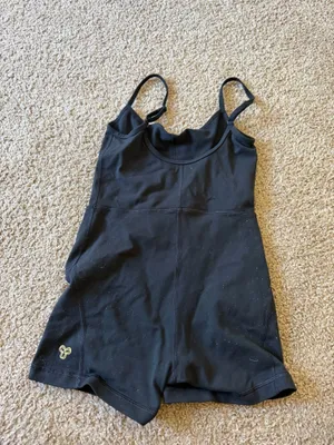 Aritzia Golden LIFE Divinity 3” Romper thumbnail 4