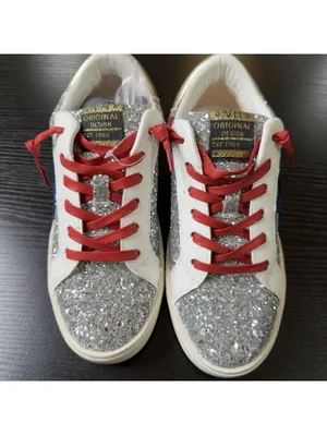 Size 6.5 Women’s Vintage Havana Silver Glitter Gray Star Red Laces Sneakers thumbnail 2