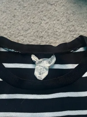 Black And White Striped Sweater Size L thumbnail 2