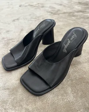 Free People Black heels thumbnail 1