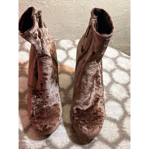 Steve Madden Brown Crushed Velvet Block Heel Ankle Boots thumbnail 2