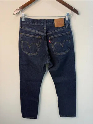 Levis 501 Premium Dark Wash Button Fly Jeans 28" Inseam Size 26 thumbnail 3