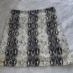 She + Sky Ladies MINI SKIRT SIZE M Brown Size M thumbnail 2
