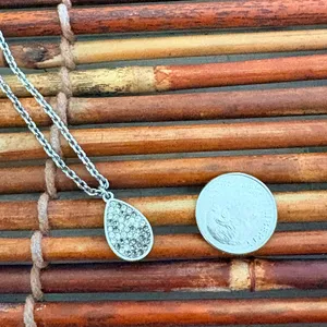 Premier Designs Elegant Silver Teardrop Pendant Necklace 16.5”-20.5” thumbnail 6