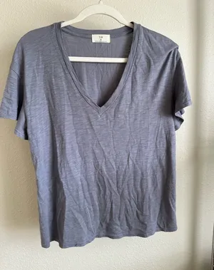 Anthropologie SAMPLE T.La Slate V-Neck Short Sleeve Tee thumbnail 1