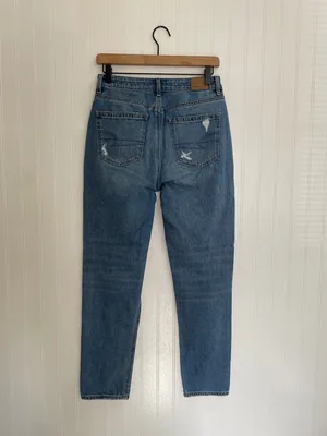 AMERICAN EAGLE AE Ripped Mom Jean Distressed High Rise Size 4 thumbnail 3