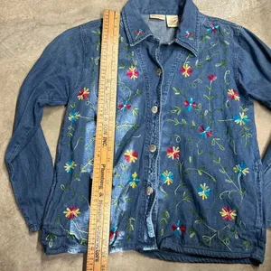 Vintage Bobbie Brooks Embroidered Floral Blue Jean Denim Jacket Women’s Size M thumbnail 4