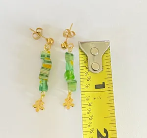 Handmade irregular green glass beads & stainless steel floral dangle earrings NEW gift💚 thumbnail 2