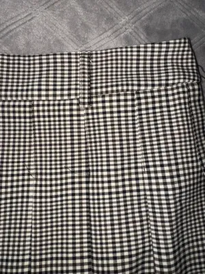 Maison D’amelie plaid brown /beige mini skirt size L thumbnail 5