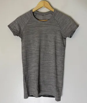 Lululemon Gray White Stripe Short Sleeve Swiftly‎ T-shirts Size 6 thumbnail 1